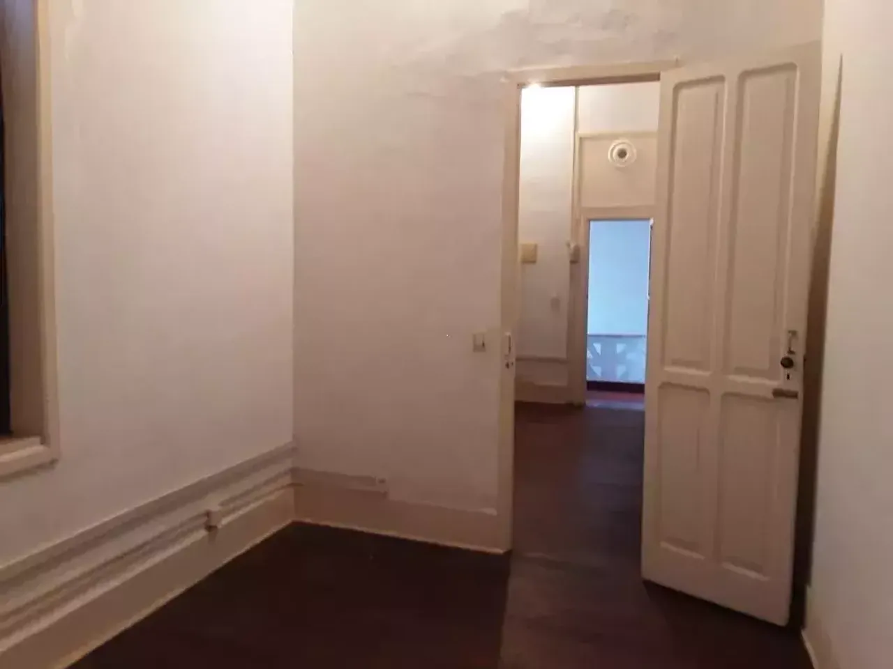 Commercial house with 1 bedroom and 1 bathroom — photo 12