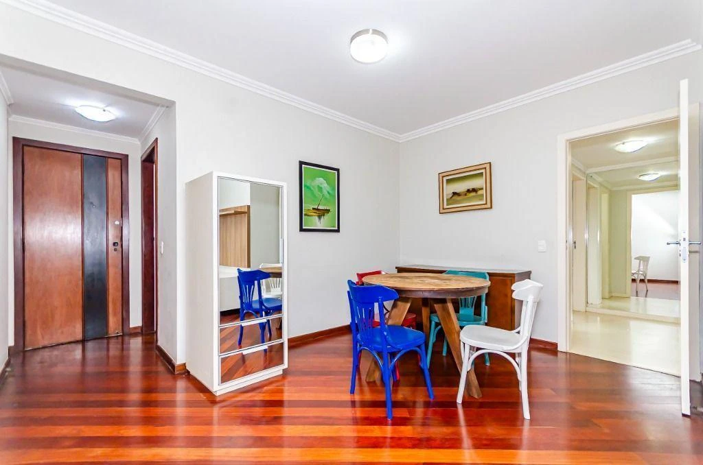 3-bedroom apartment with a washing machine in Curitiba — photo 11