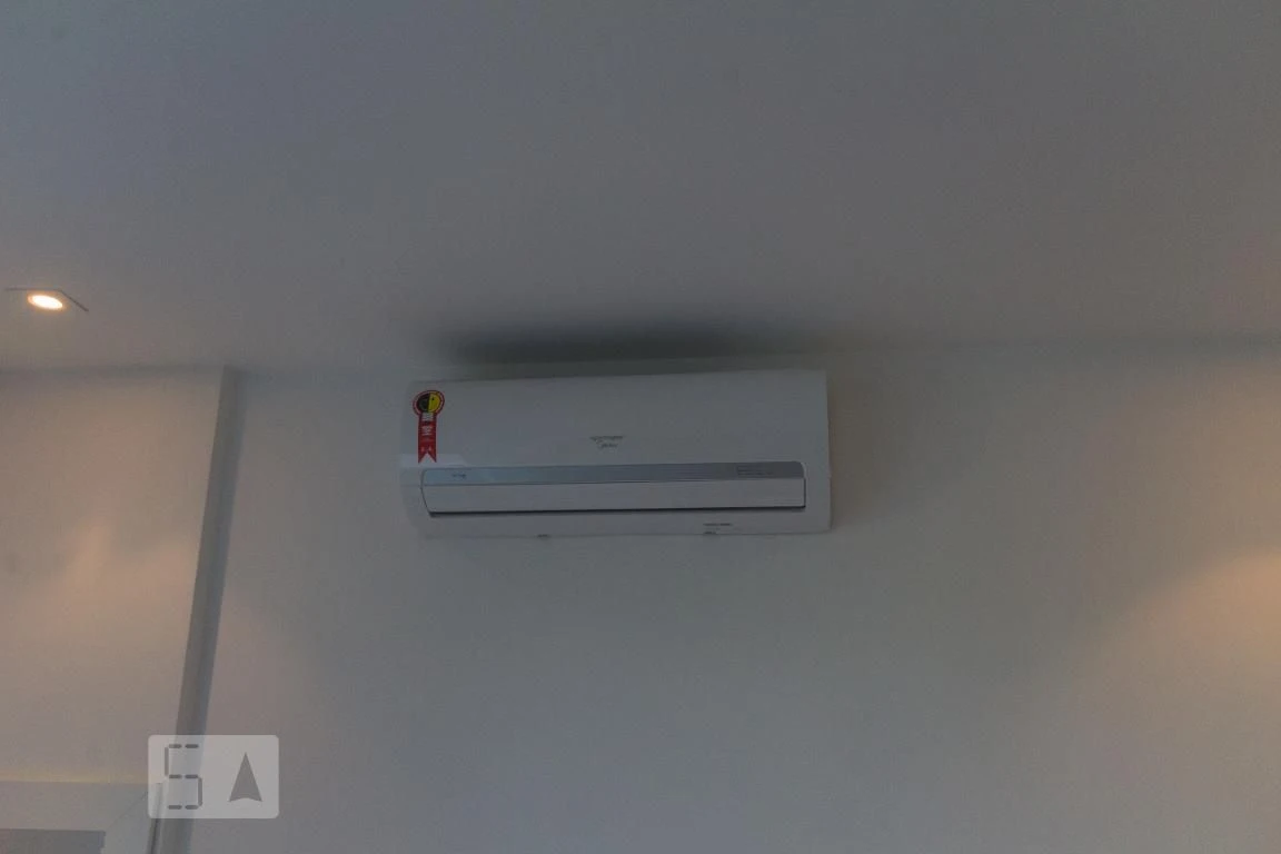 Furnished apartment with 2 en-suites and a balcony — photo 23