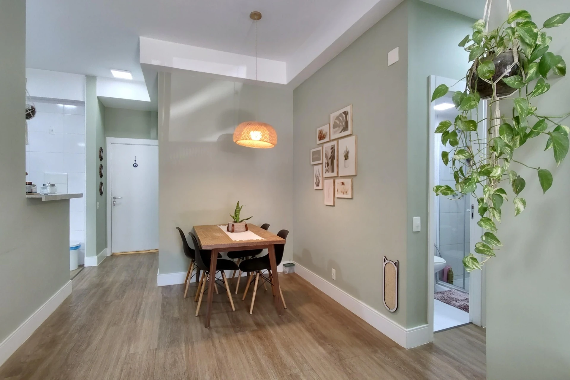 2-bedroom apartment in a building with a sauna — photo 46