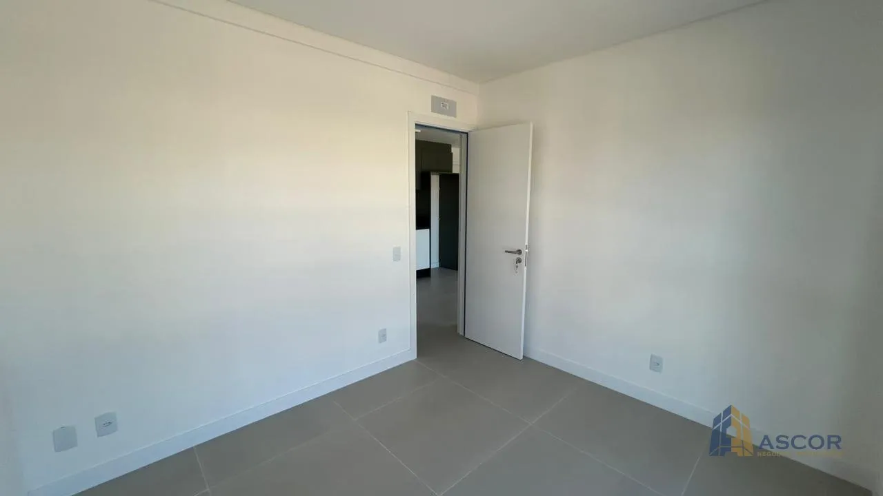 Furnished 1-bedroom apartment with open kitchen and grill — photo 10