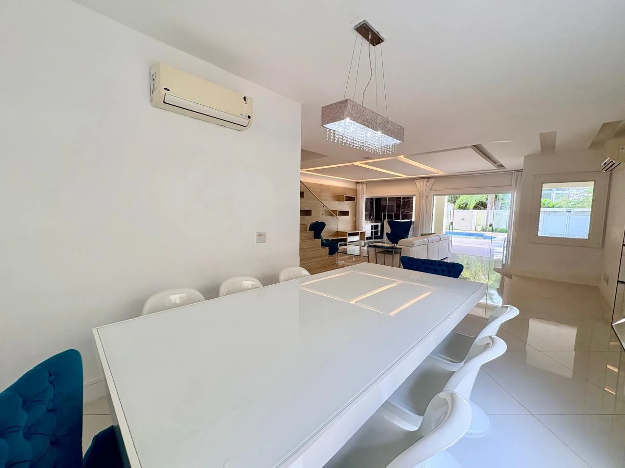 Furnished house with 3 en-suite bedrooms and private BBQ — photo 24