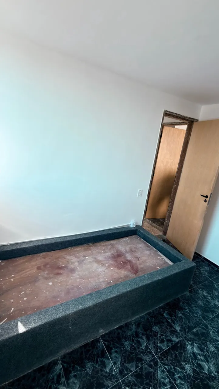 2-bedroom apartment in a building with a gym — photo 8