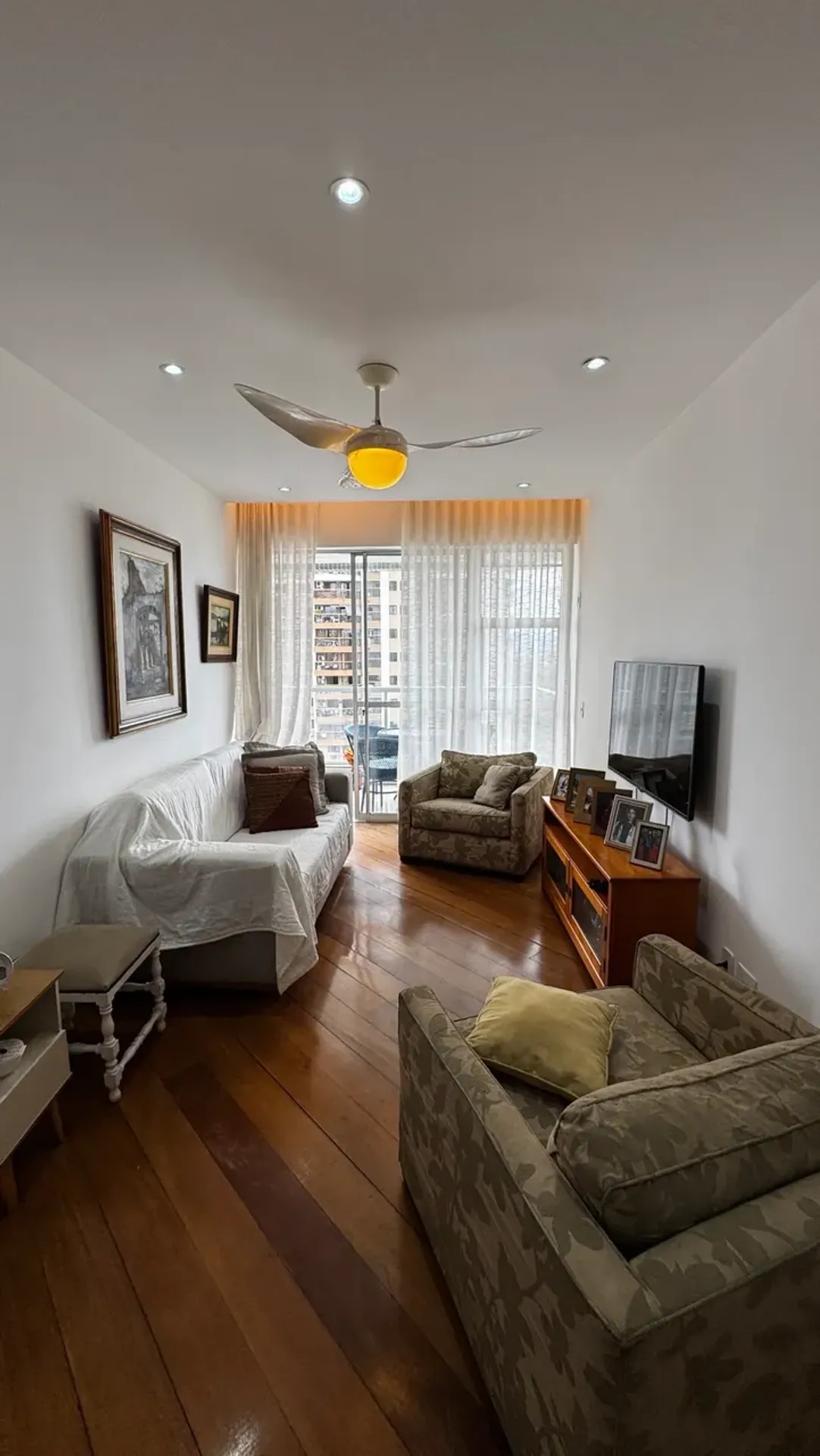 Furnished apartment, 88 m², with a glass-enclosed balcony — photo 10