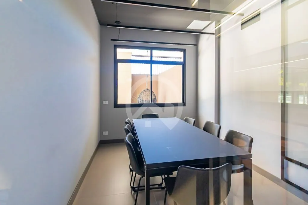 Furnished apartment with enclosed balcony and desk corner — photo 32