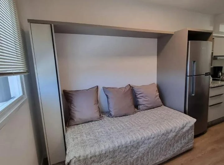 Furnished 45 m² apartment on the 18th floor, no parking
