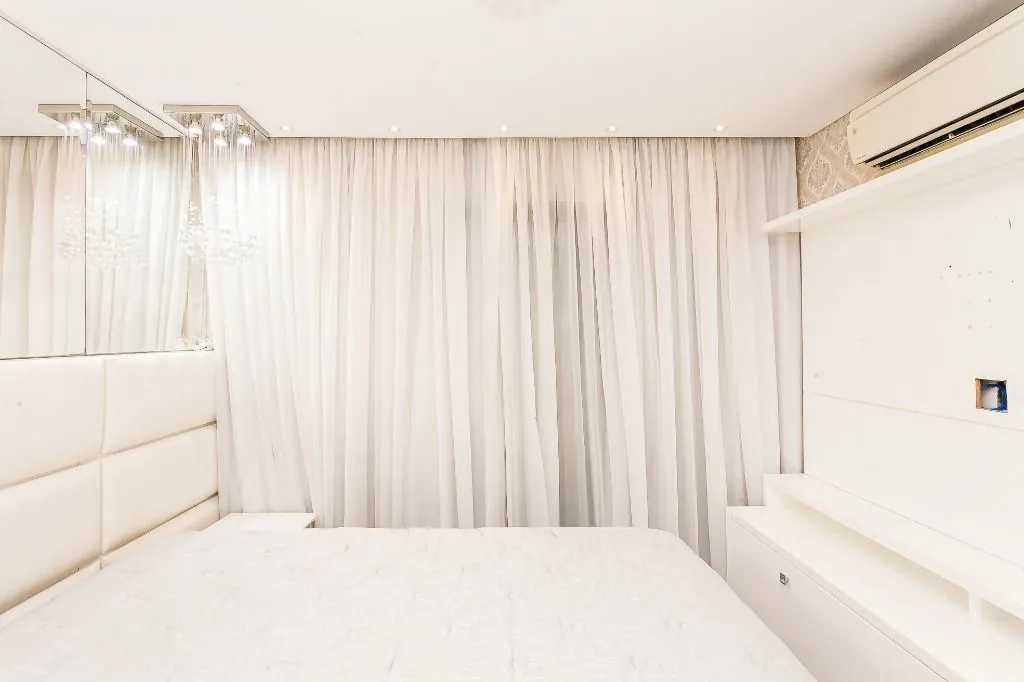 Rental apartment with 3 en-suite bedrooms and 4 baths — photo 36