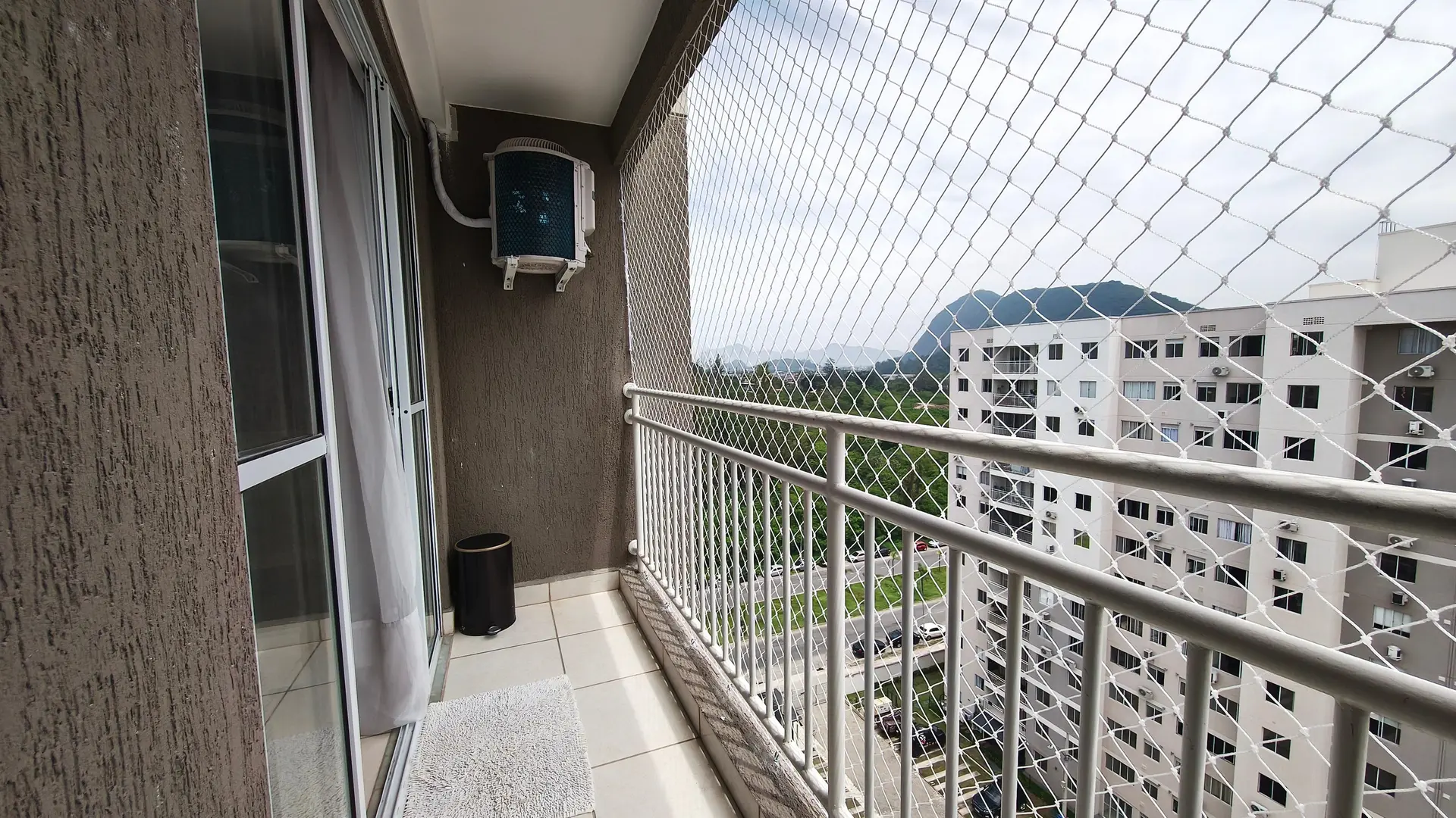 Mountain view in a 2-bedroom apartment, 53 m² — photo 19