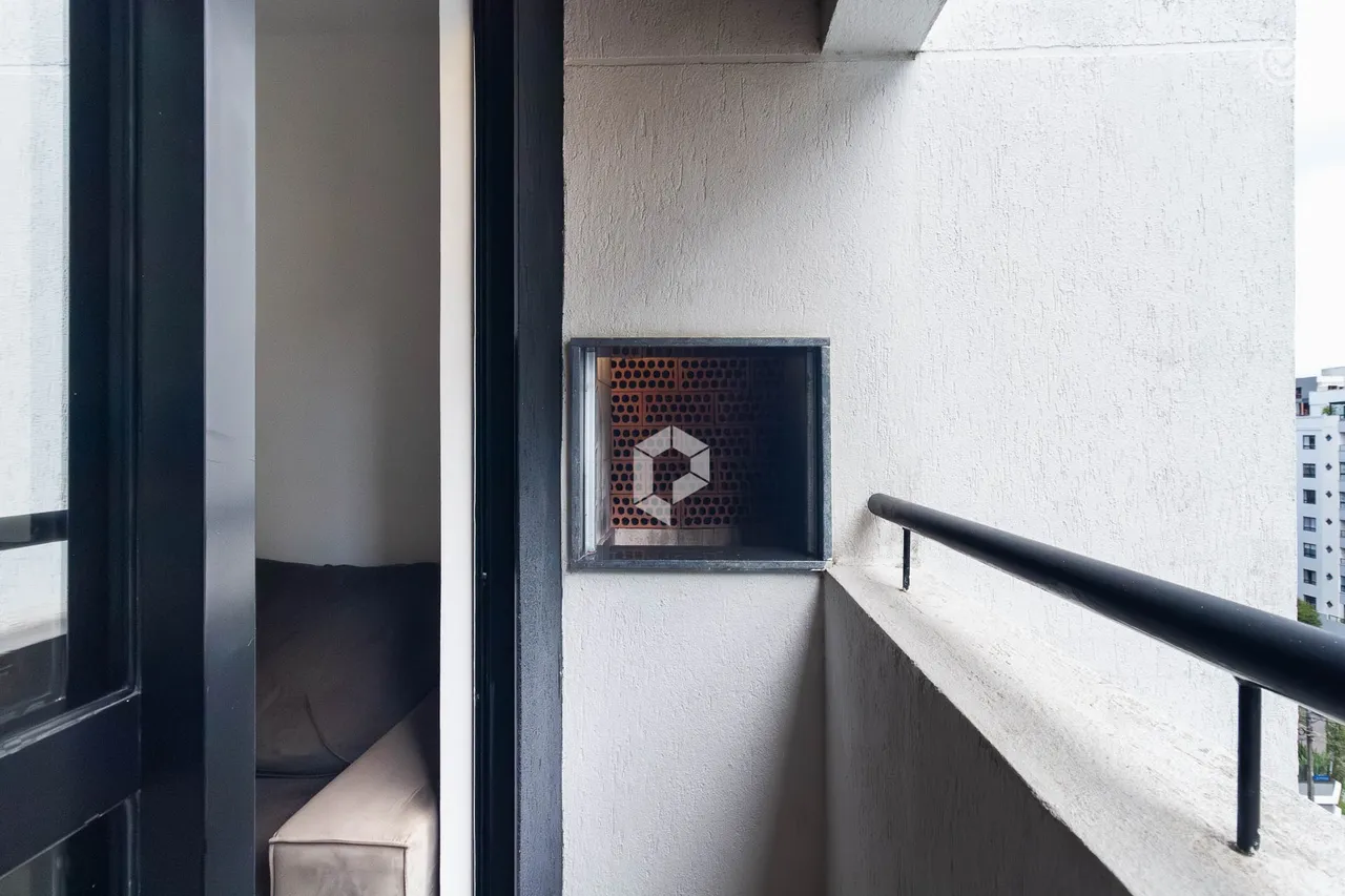 Furnished 1-bedroom apartment with a private BBQ — photo 8