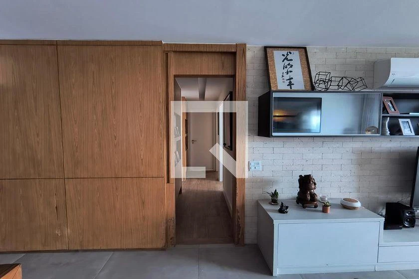 160 m² rental apartment with 4 en-suite rooms and balcony — photo 24