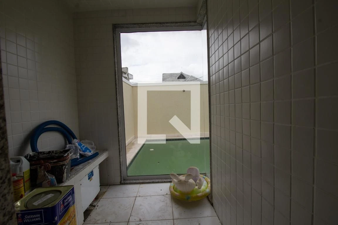 Casa com 4 quartos e cozinha aberta — photo 8