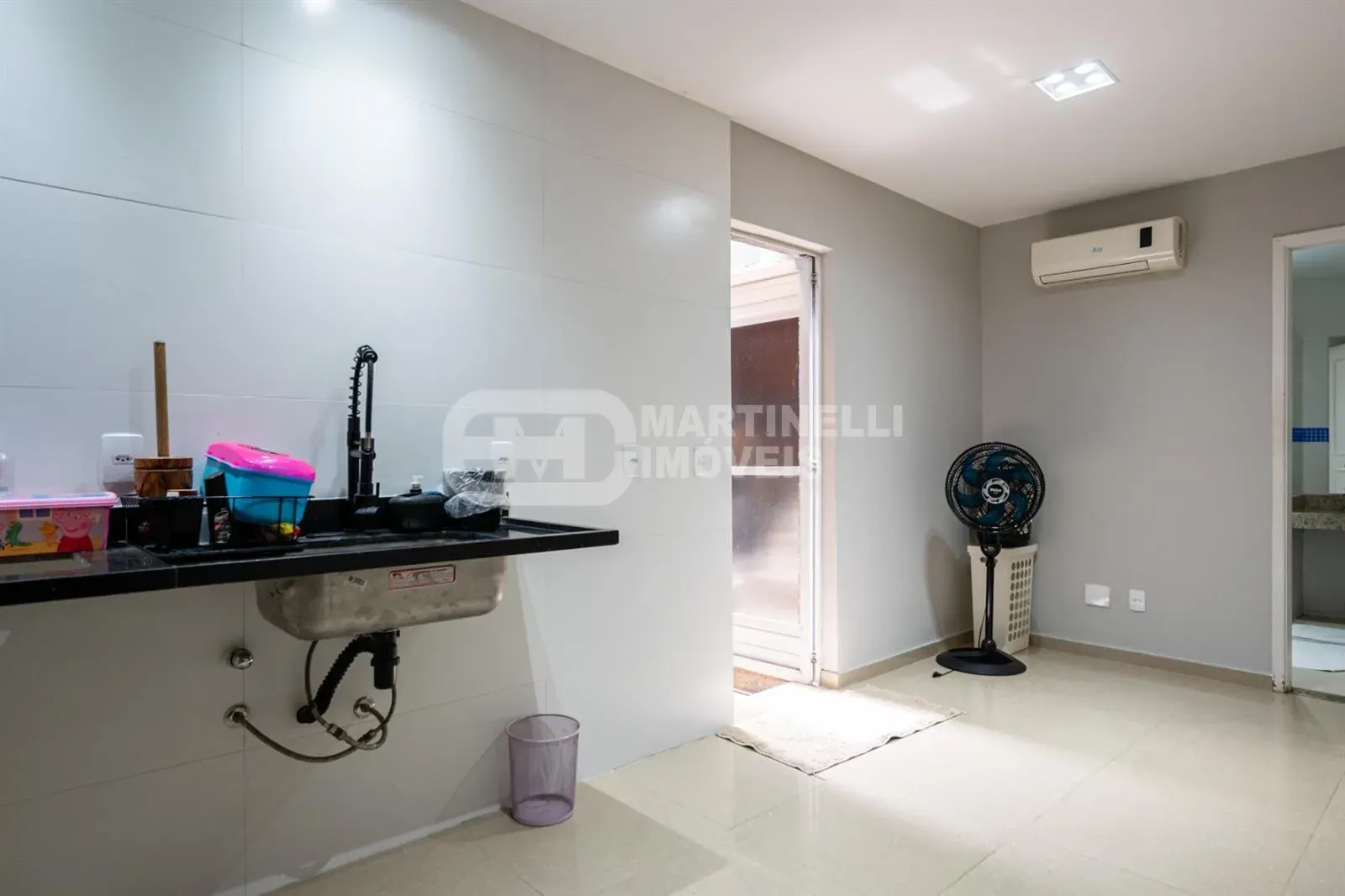 Furnished house with 6 bedrooms and 4 en-suites — photo 17