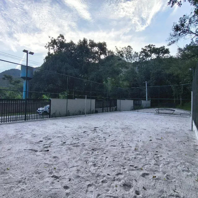 Mountain view in a 2-bedroom apartment, 44 m² — photo 16