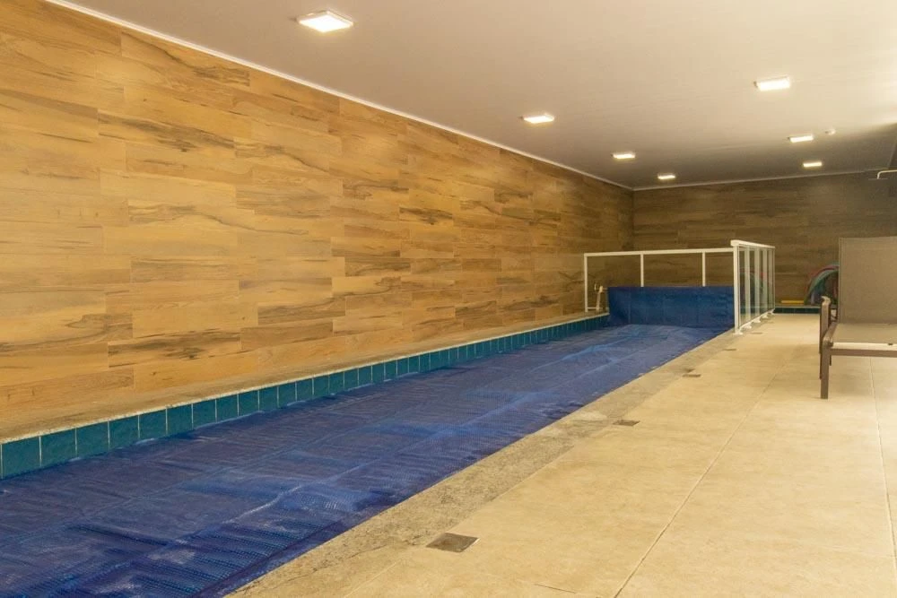 2-bedroom apartment with a private pool — photo 33
