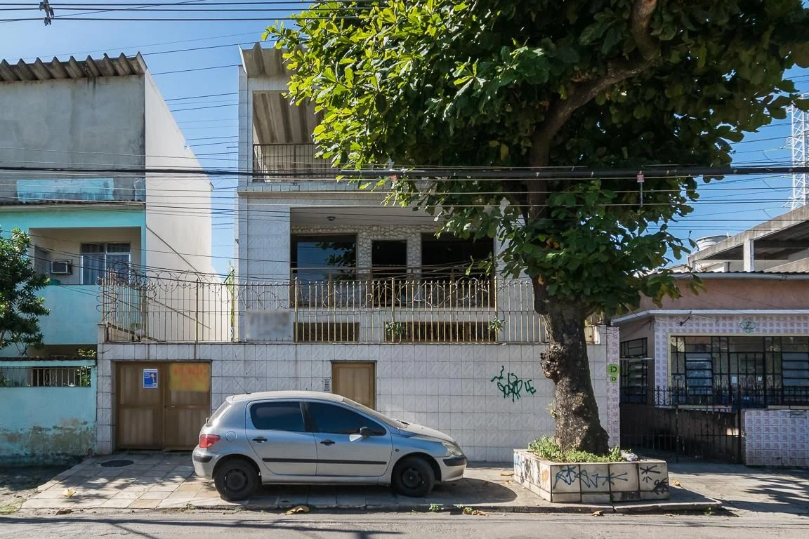 Casa sem mobília com 4 quartos e varanda — photo 100