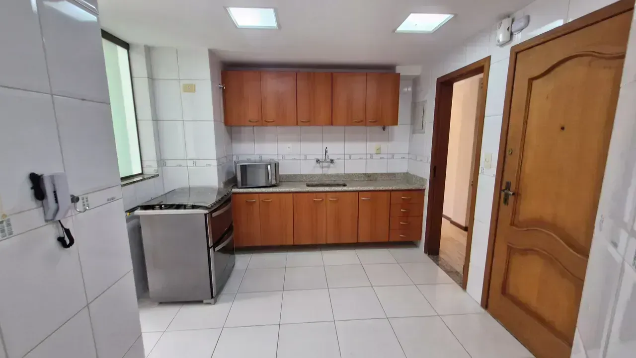 Apartment with a closed kitchen and 3 bedrooms — photo 16