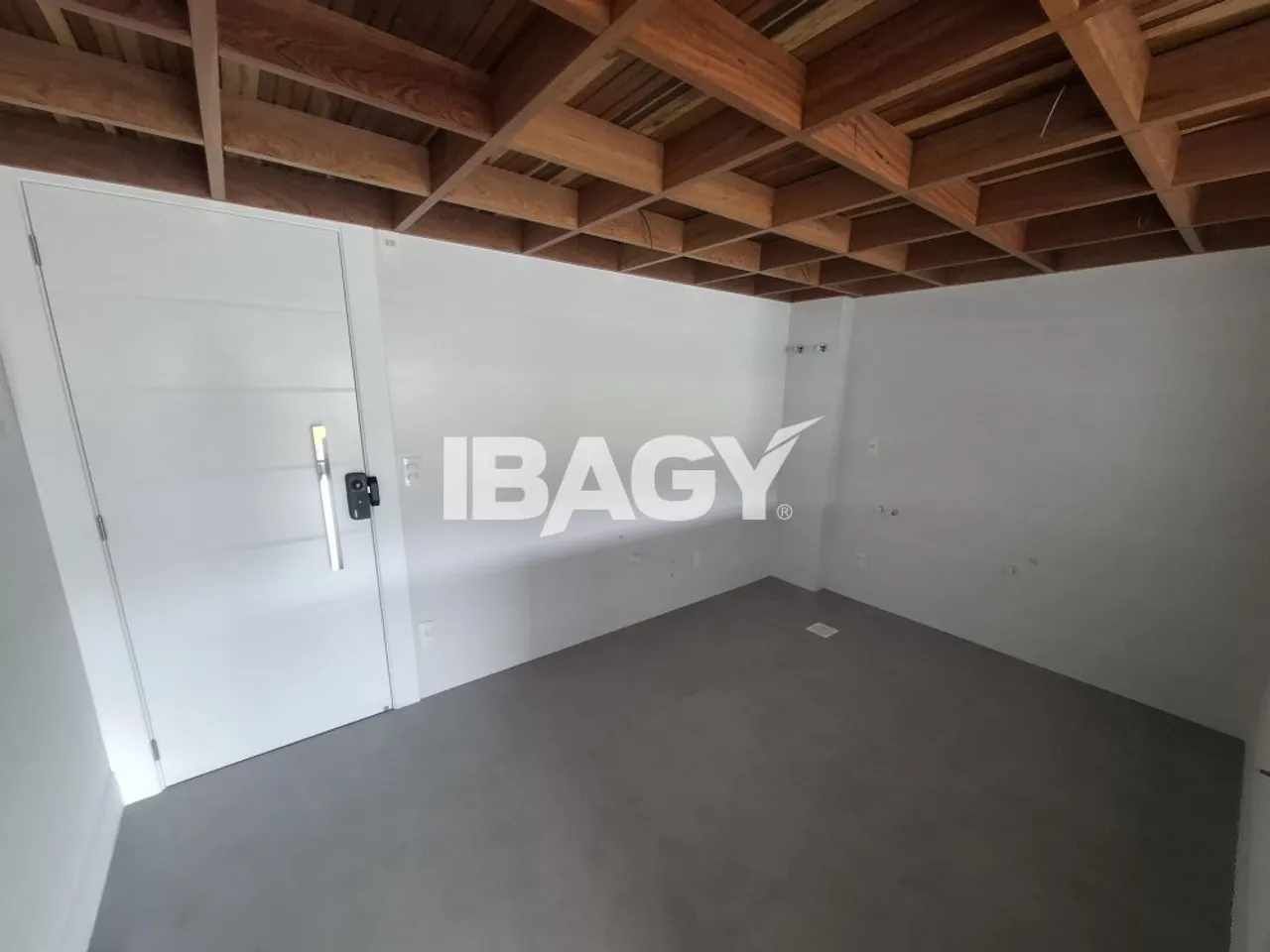 1-bedroom apartment with open-plan kitchen — photo 12