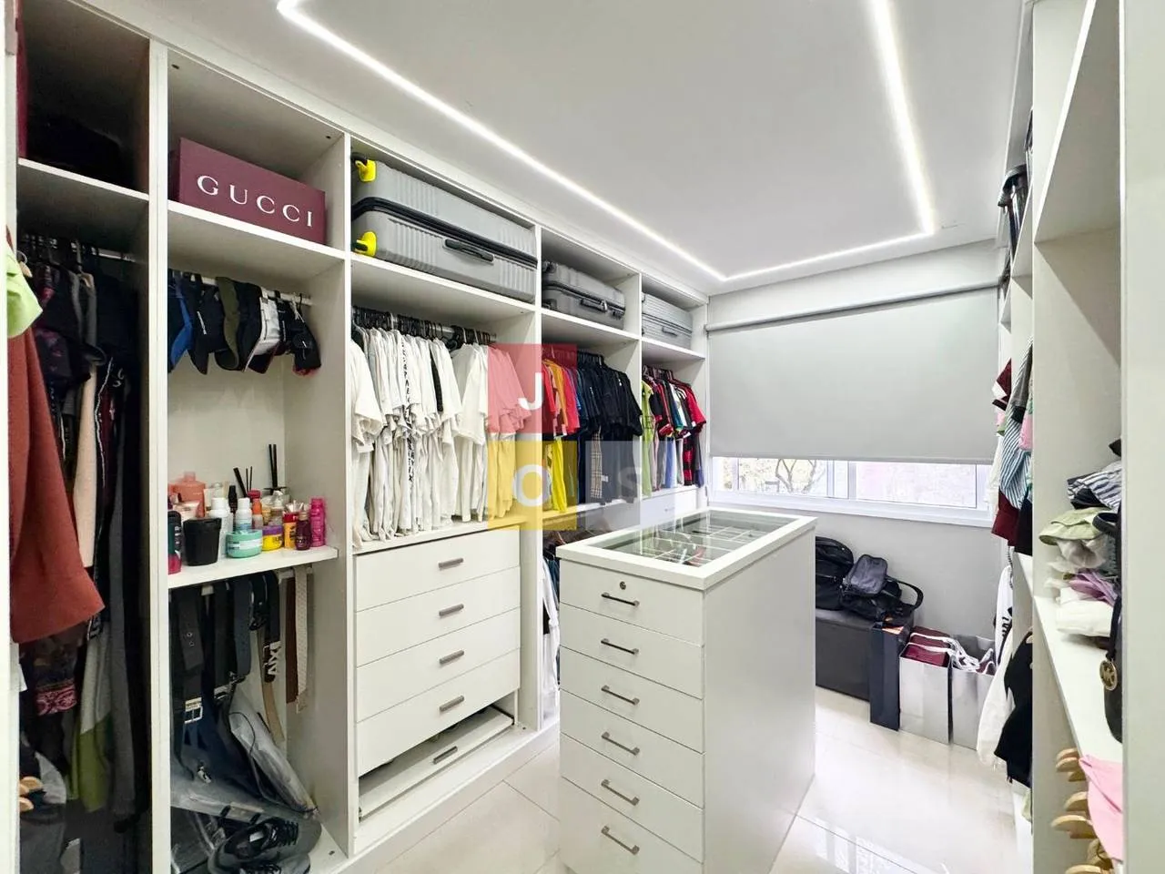 Apartamento mobiliado, 193 m², com janelas do piso ao teto — photo 4