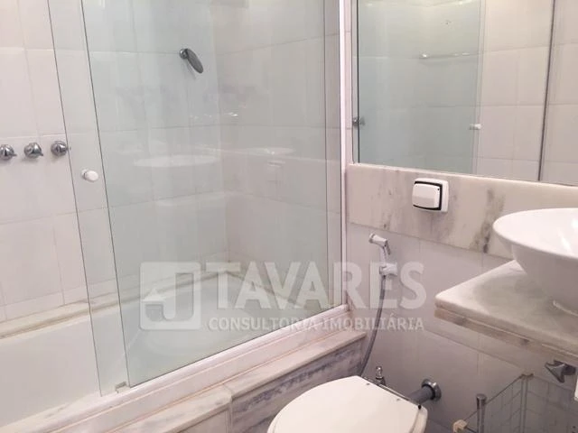 Furnished 130 m² apartment with 3 bedrooms and 2 en-suites — photo 15