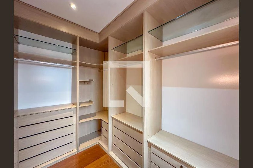 3-bedroom apartment with a walk-in closet in Rio de Janeiro — photo 23