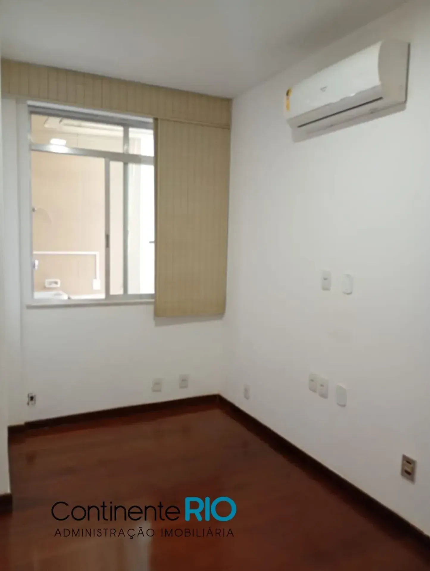 Ванна та 4 спальні: квартира 200 м² — photo 15