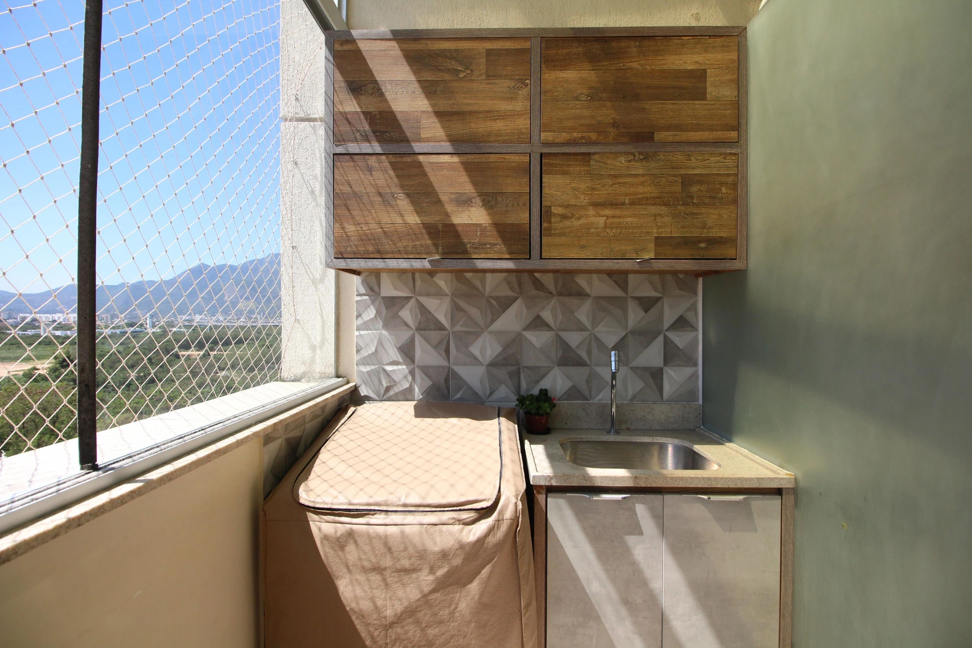 Rental apartment with 4 bedrooms and 4 bathrooms — photo 27