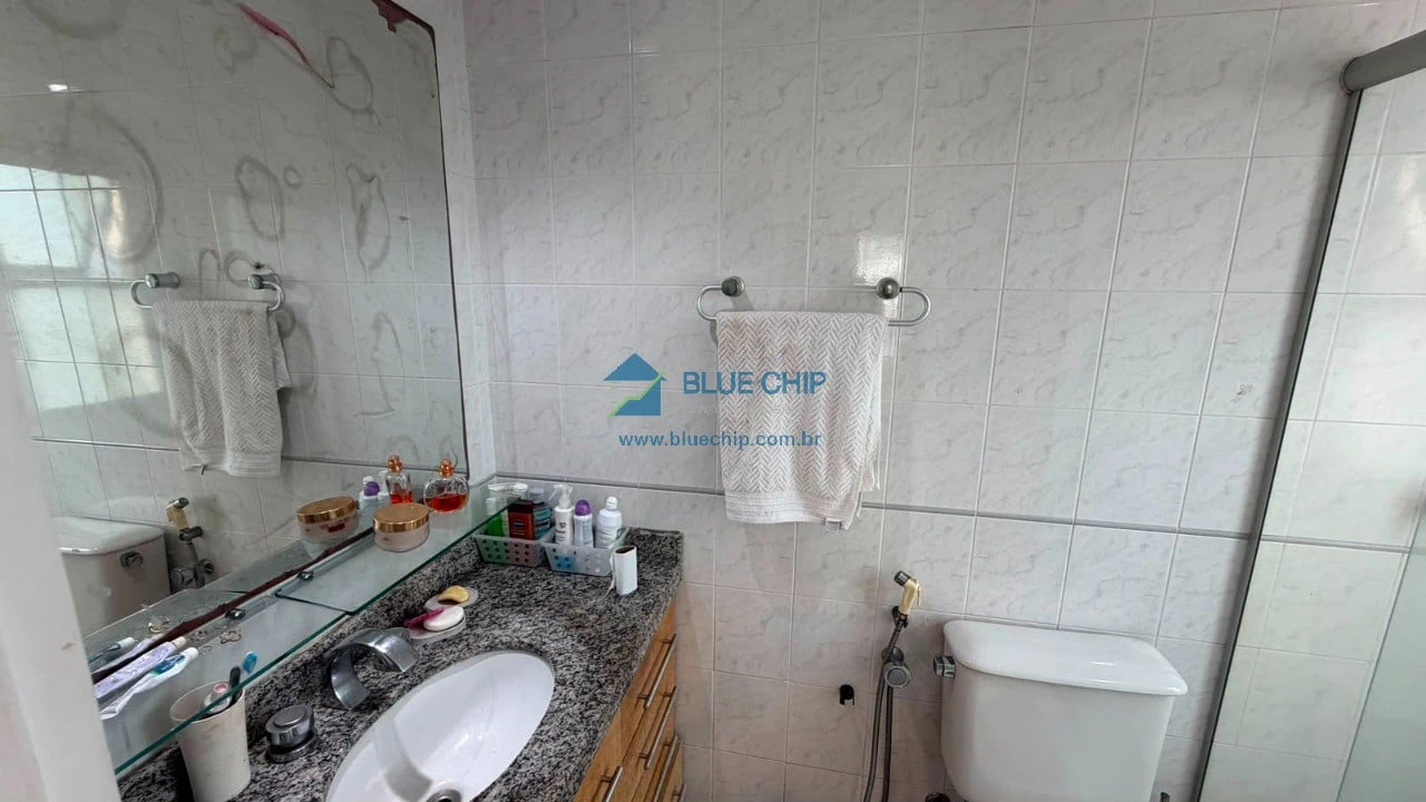 Furnished 3-bedroom apartment with enclosed balcony — photo 22