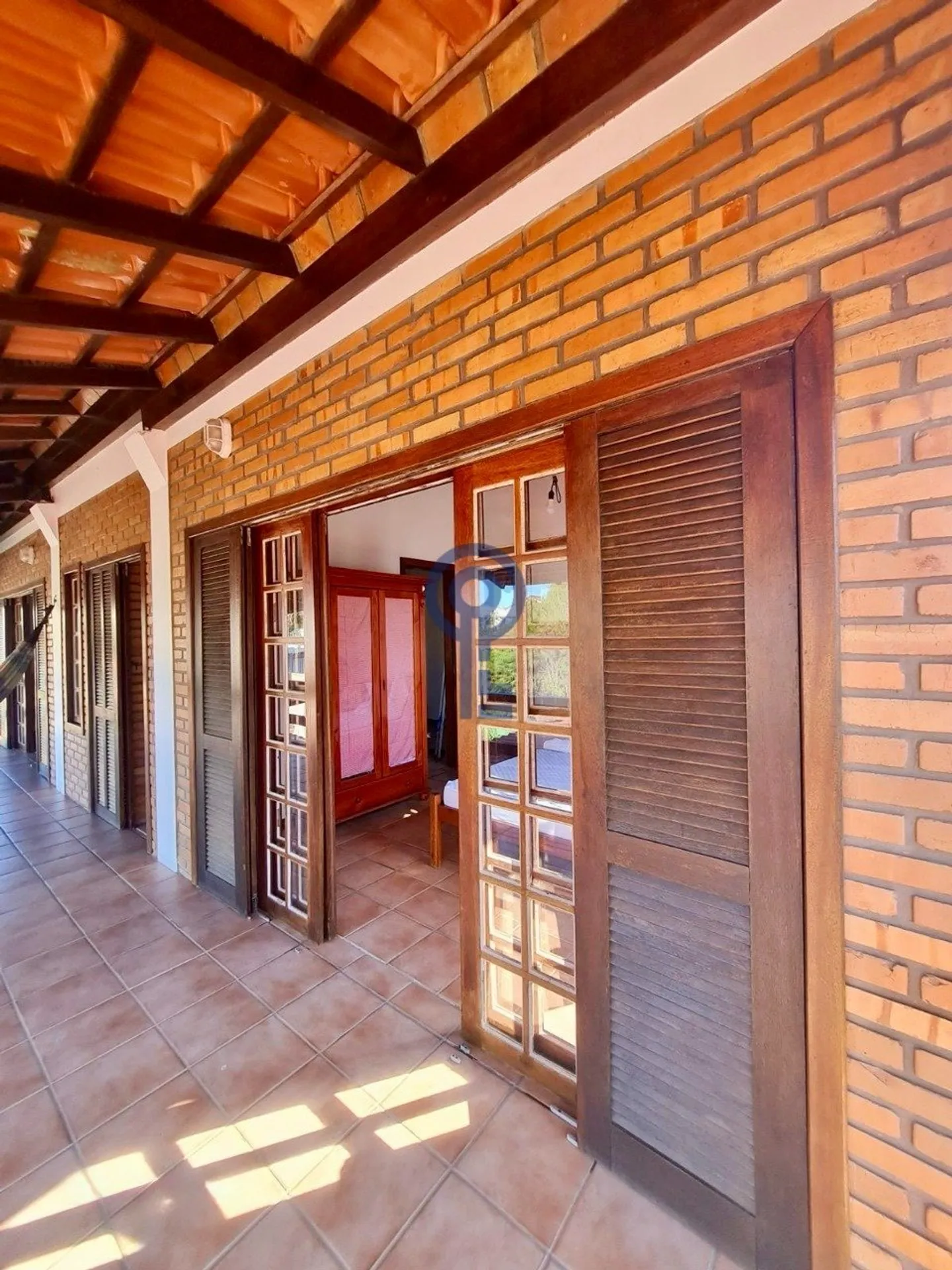 House with 2 bedrooms, both en-suite, plus private garden — photo 24
