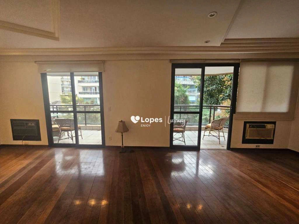 136 m² apartment with 3 bedrooms and 2 parking spaces — photo 5