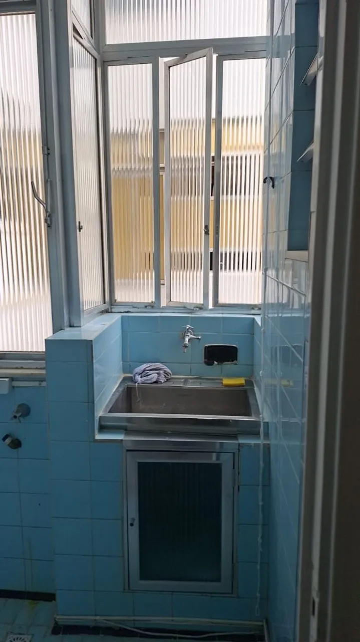 Квартира з 2 спальнями та дерев'яною підлогою або ламінатом — photo 12