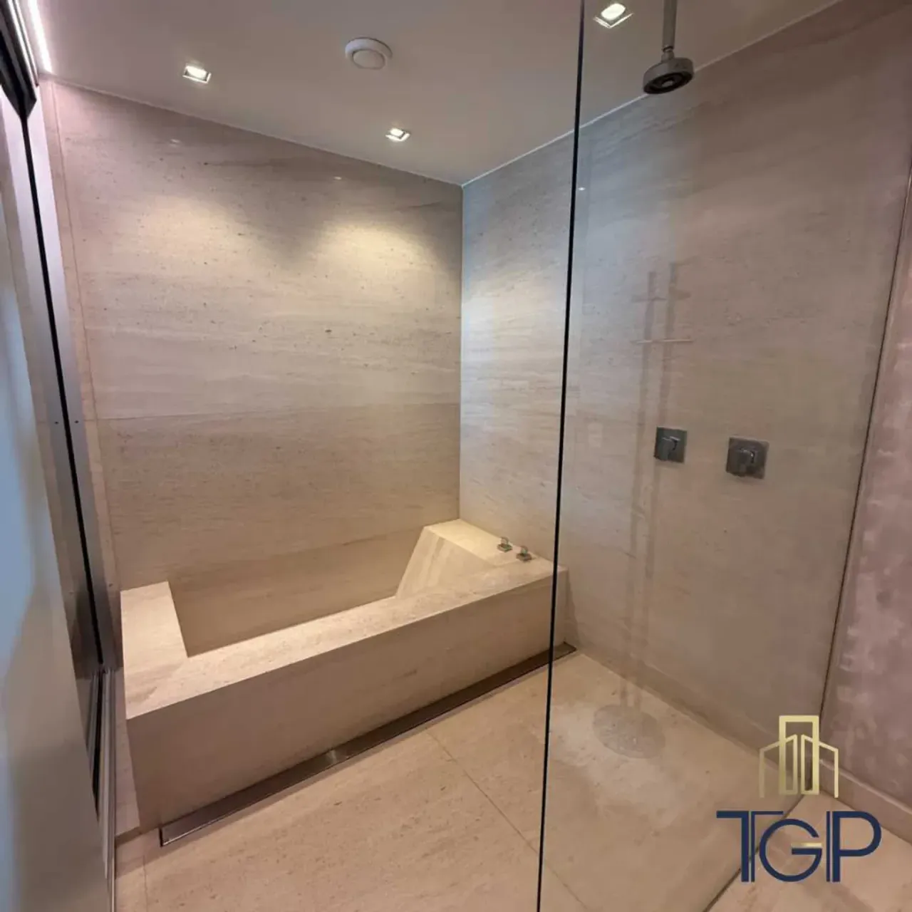 Apartamento mobiliado de 121 m² com 1 quarto e varanda — photo 8
