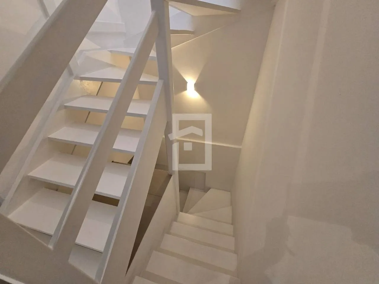 Triplex house with 4 bedrooms and 2 en-suites — photo 60