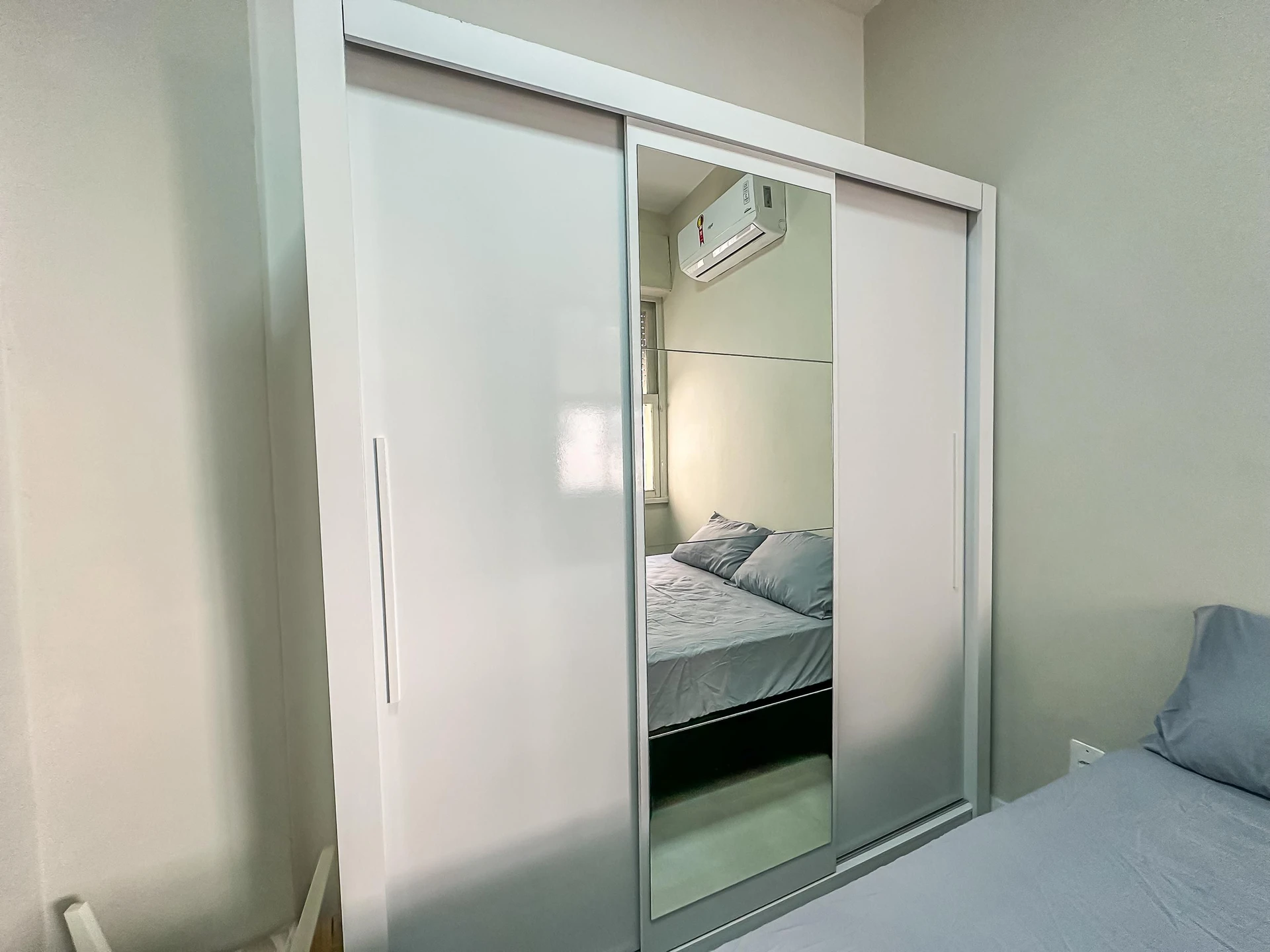 Furnished 1-bedroom apartment with no parking — photo 12