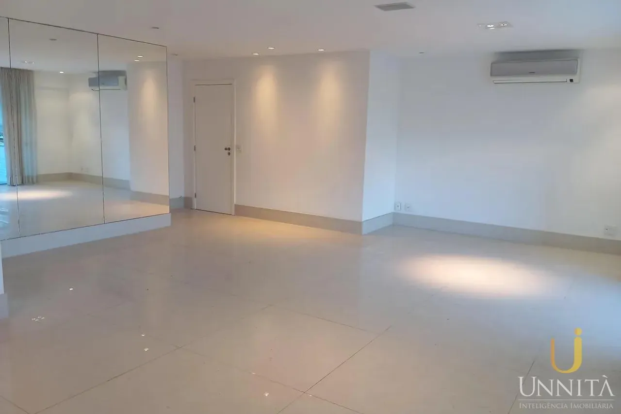 Unfurnished apartment with 3 bedrooms and 3 bathrooms — photo 7