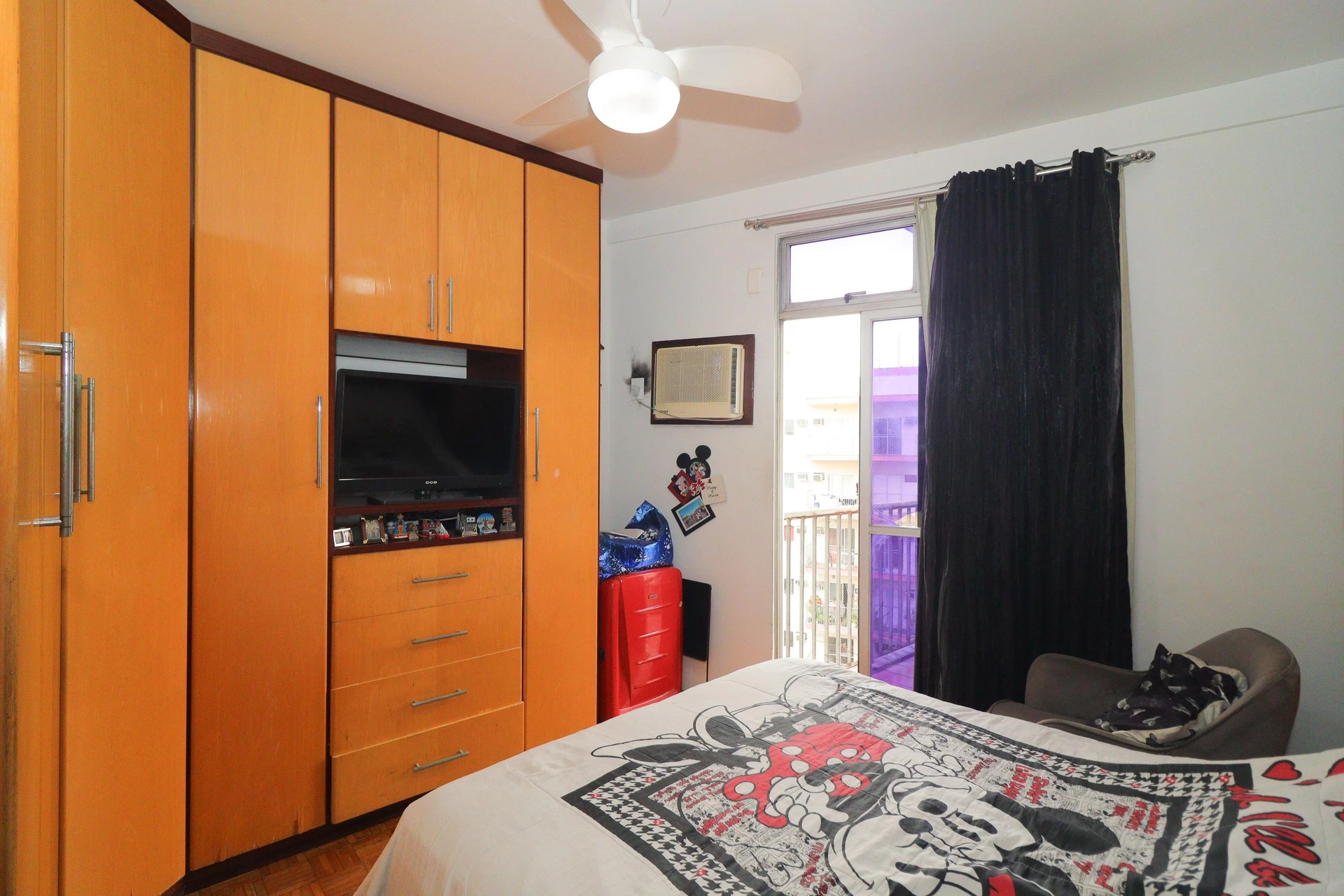 Furnished 3-bedroom apartment with balcony — photo 15