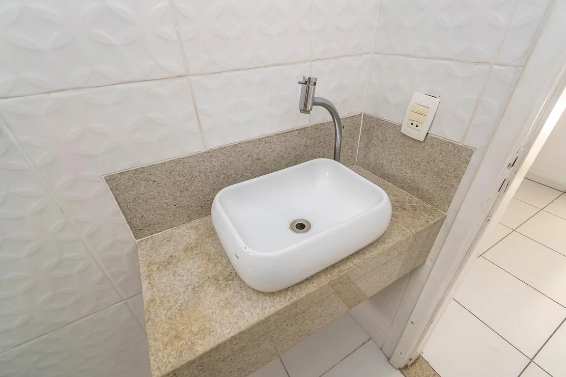 Квартира з 2 спальнями та окремою кухнею — photo 28