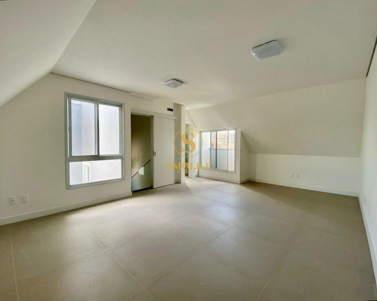 184 m² rental home with 4 en-suite bedrooms — photo 31