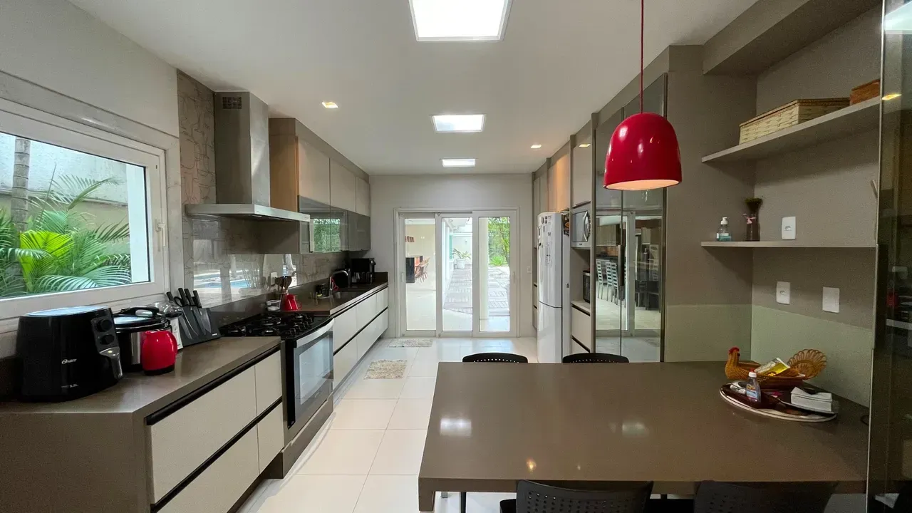 Furnished house with 4 bedrooms and an open-plan kitchen — photo 43