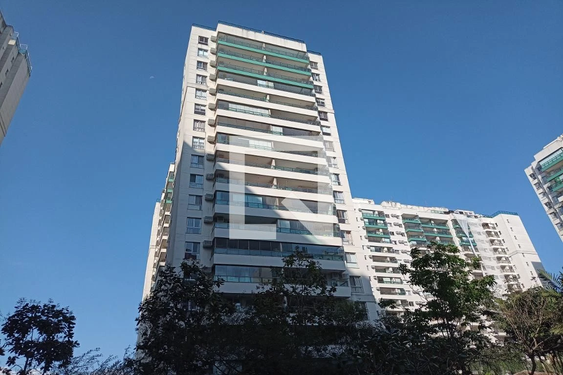 Furnished 3-bedroom apartment with 3 bathrooms and balcony — photo 86