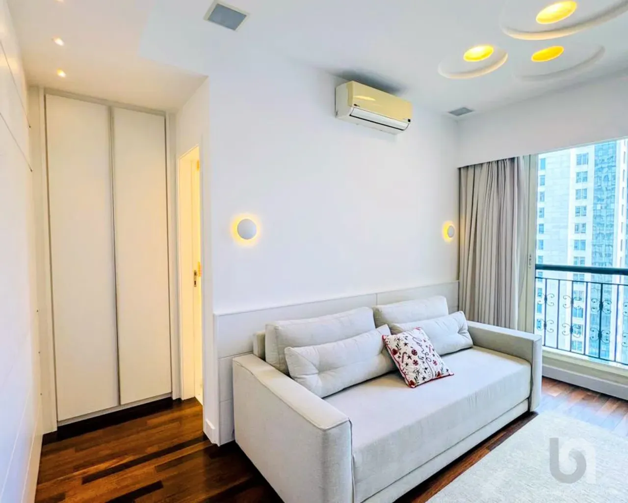 Apartamento de 289 m² com vista para a água e banheira — photo 9