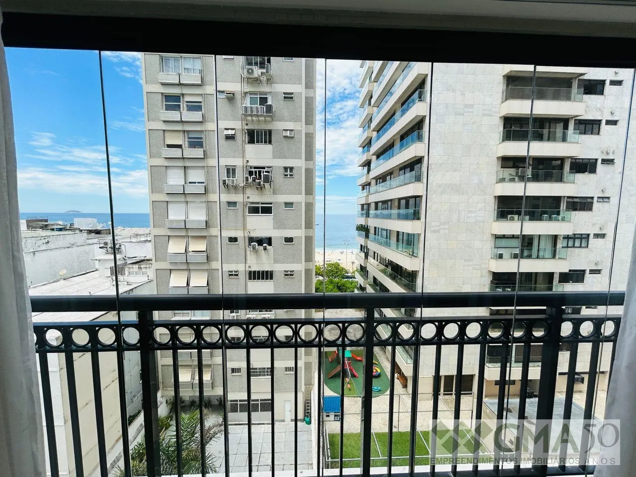 Furnished apartment with 2 bedrooms and a glazed balcony — photo 12