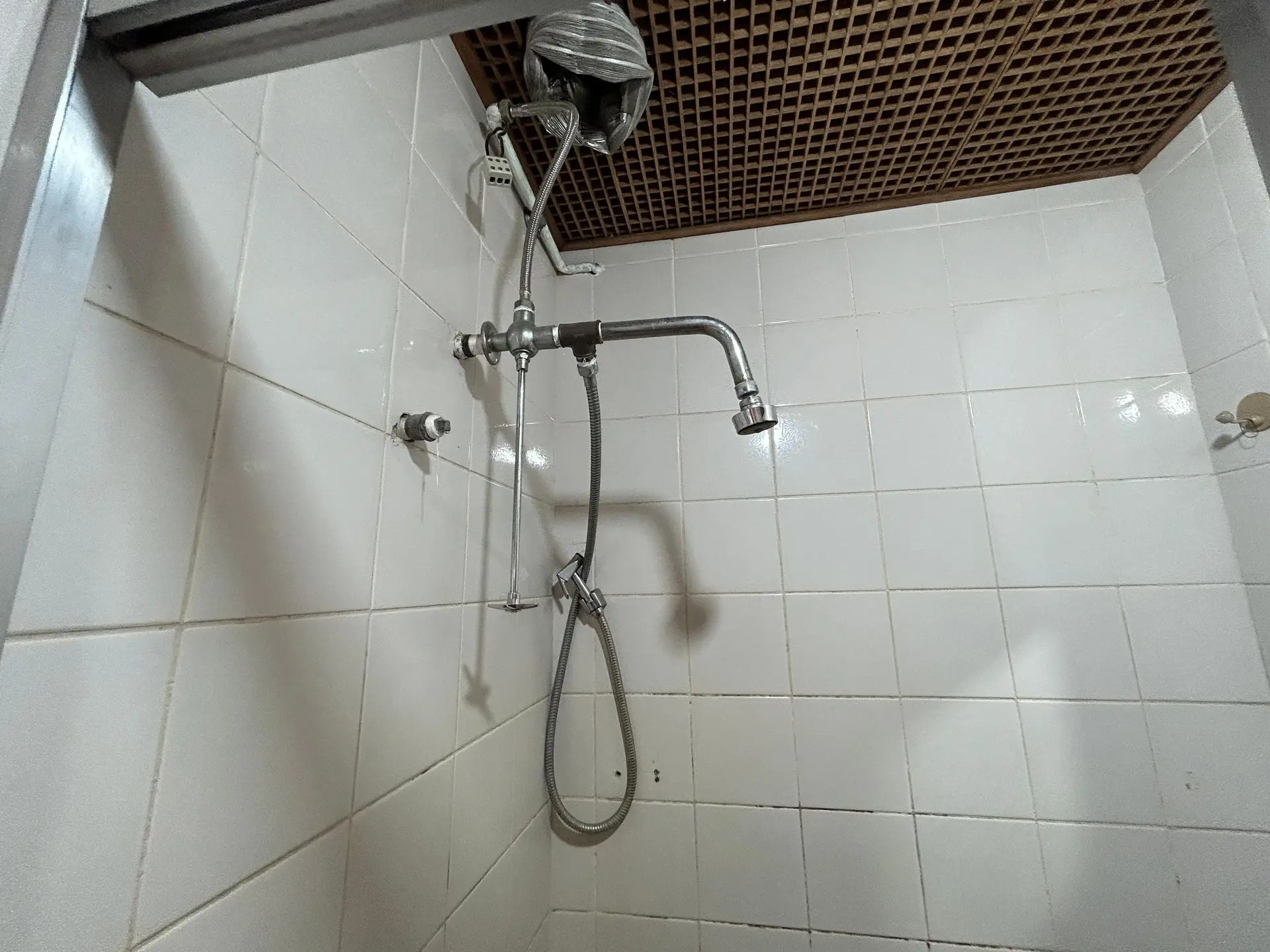 Unfurnished rental apartment with 2 bedrooms and parking — photo 36