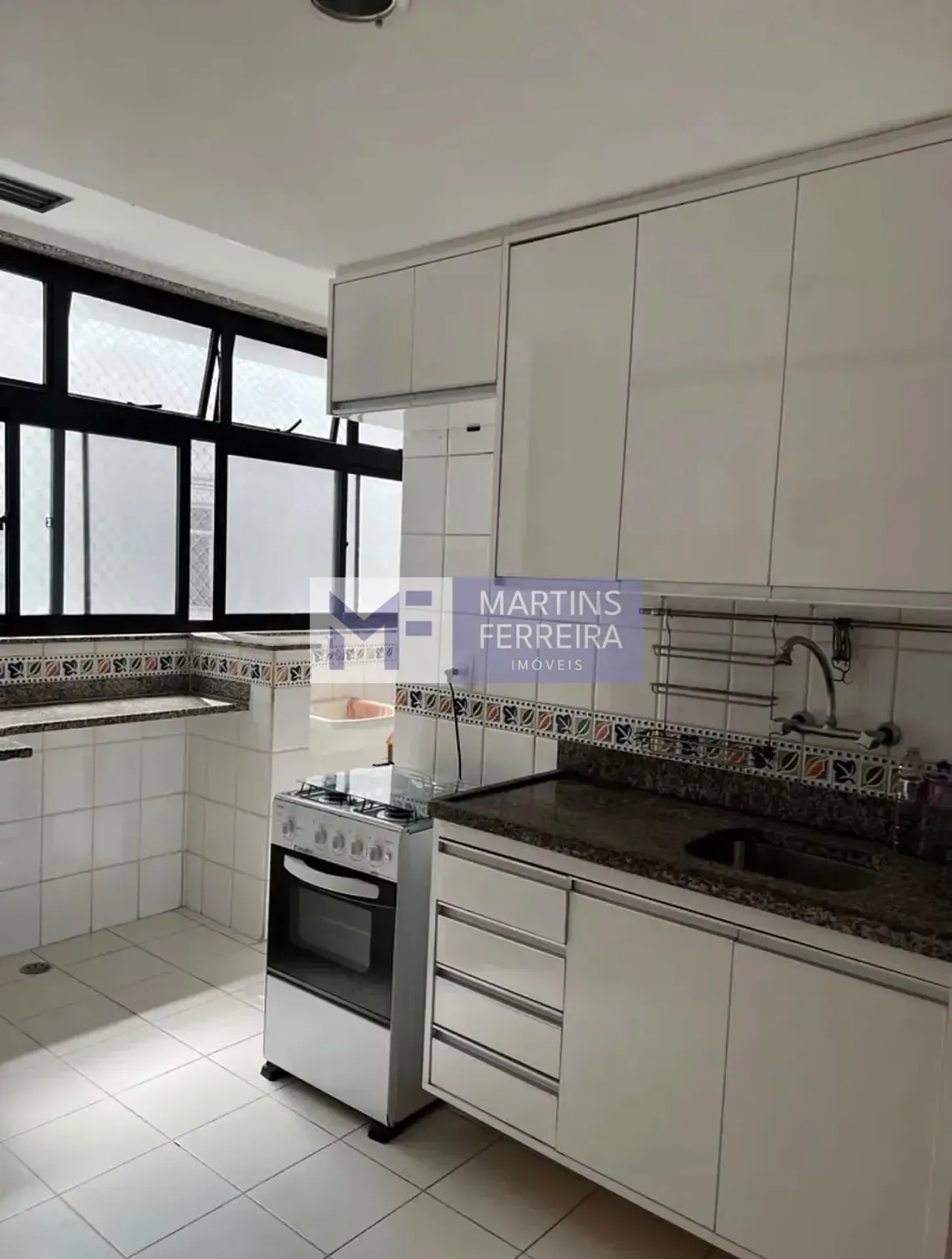 3-bedroom apartment in a building with a sauna — photo 12