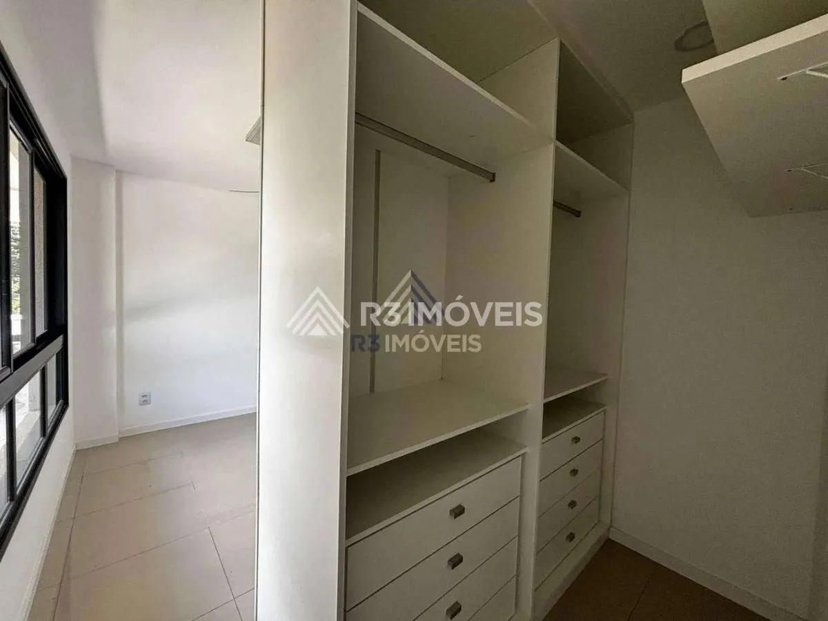 Duplex penthouse with 4 bedrooms and built-in closets — photo 17