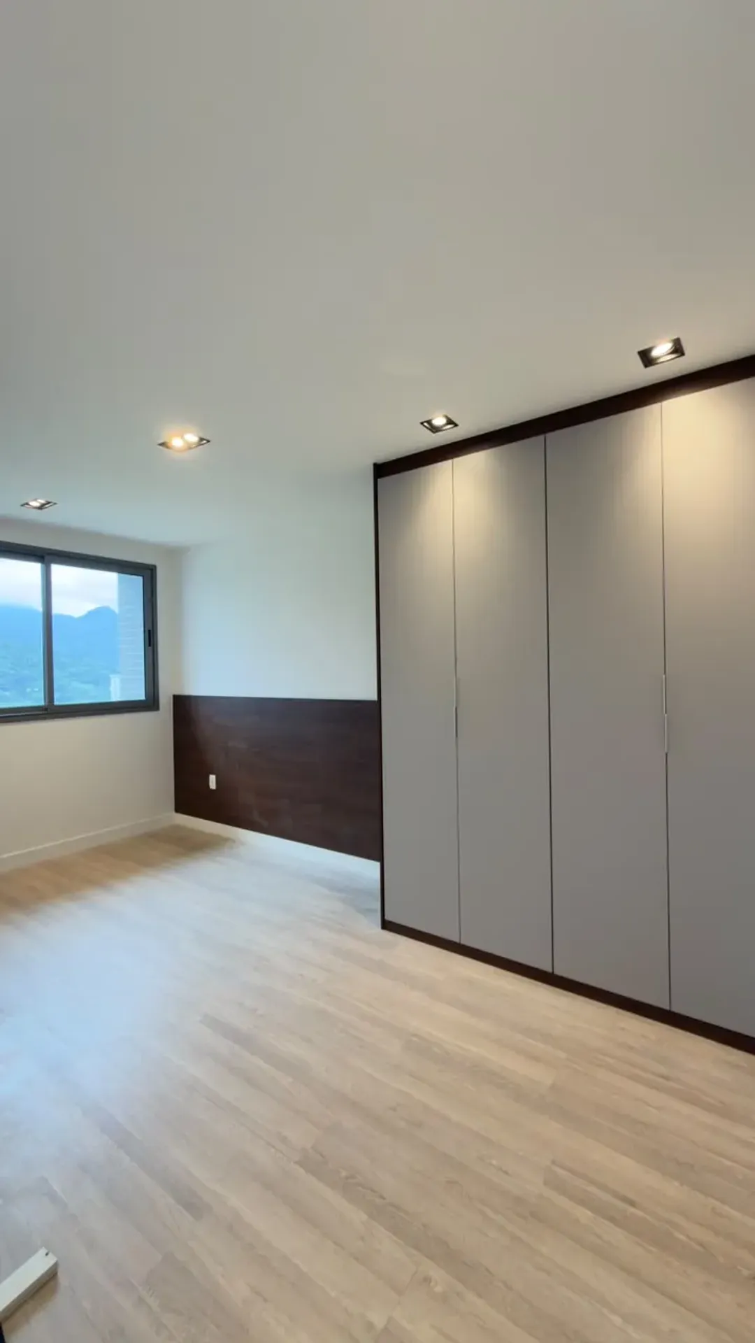 2-bedroom apartment with a mountain view in Rio de Janeiro — photo 17