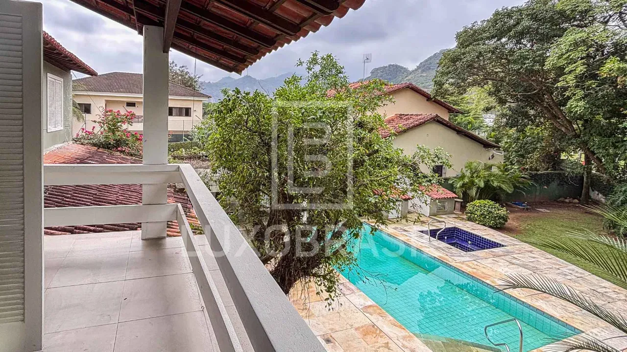 Casa com 5 quartos, 647 m² e churrasqueira na varanda — photo 27