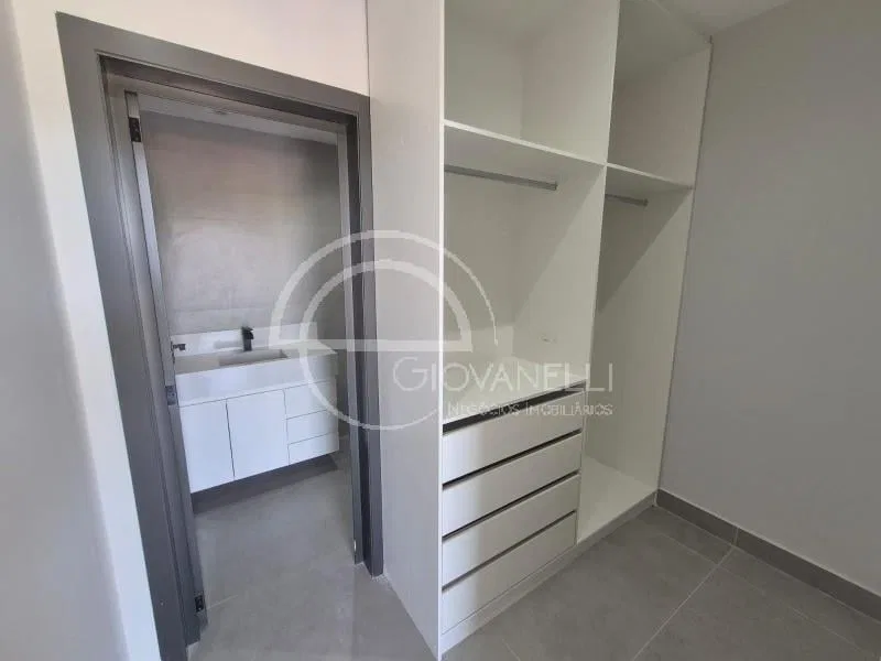 Furnished house with 4 en-suites and open-plan kitchen — photo 13