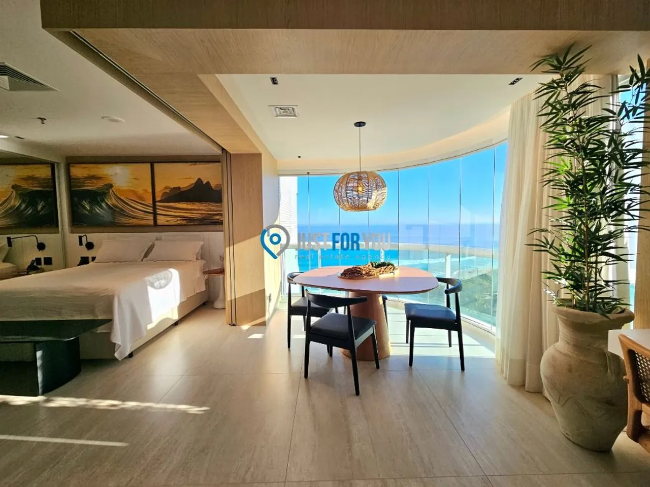 Furnished 1-bedroom apartment with an open-plan kitchen — photo 14