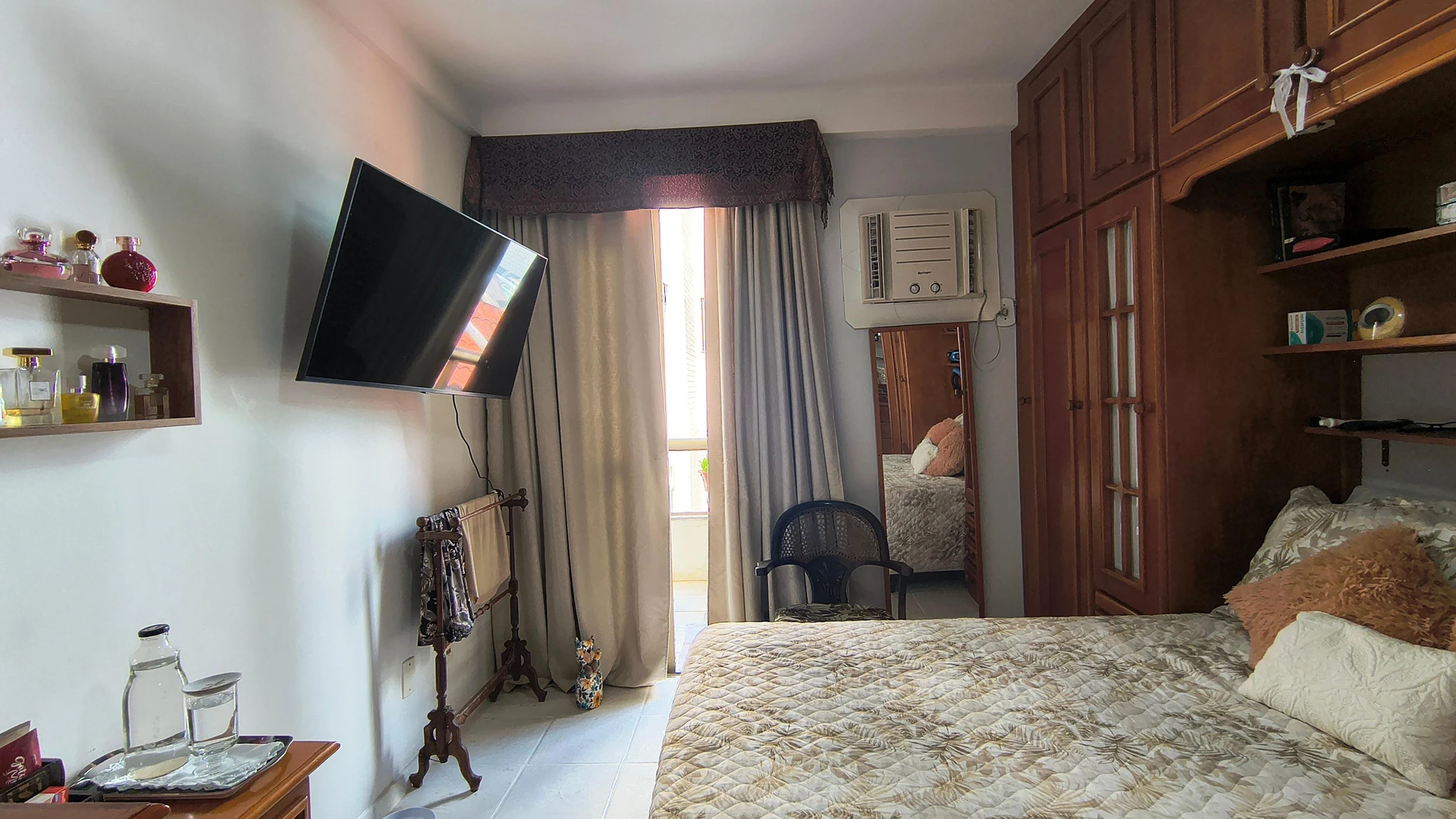 Apartamento mobiliado com mesa de trabalho e 4 quartos — photo 8