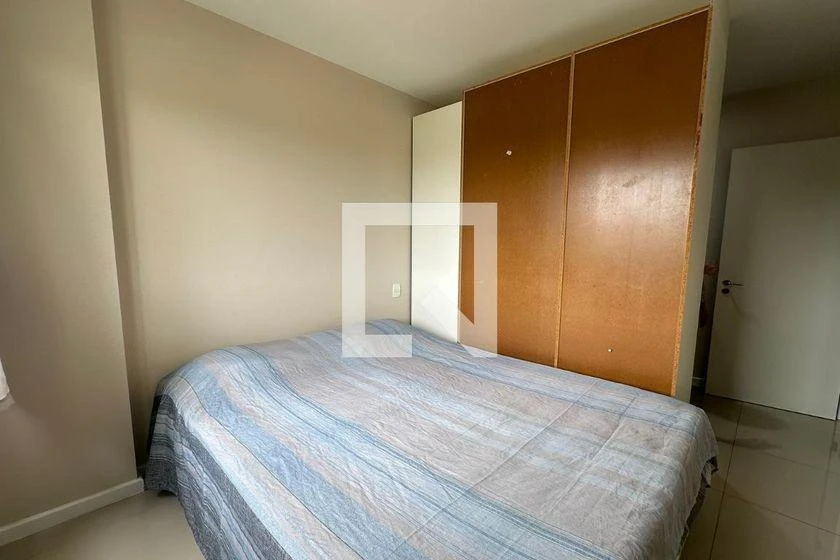 Furnished 2-bedroom apartment with balcony — photo 16